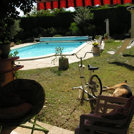 Villa Les Iris Sernhac Exterior foto
