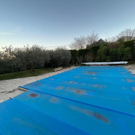 Villa Les Iris Sernhac Exterior foto