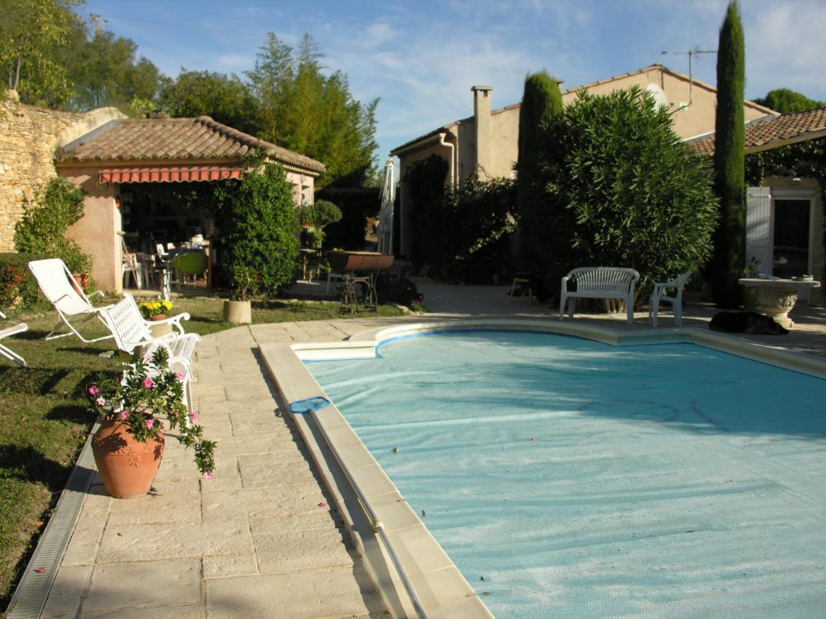 Villa Les Iris Sernhac Exterior foto